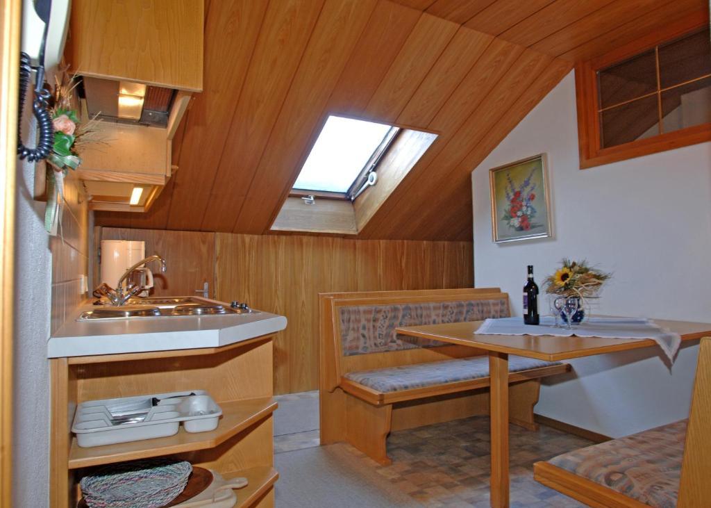 Haus Kneissl Apartment Seefeld in Tirol Phòng bức ảnh